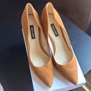 Nine West Tan Suede Heels Elegant Pointed-Toe